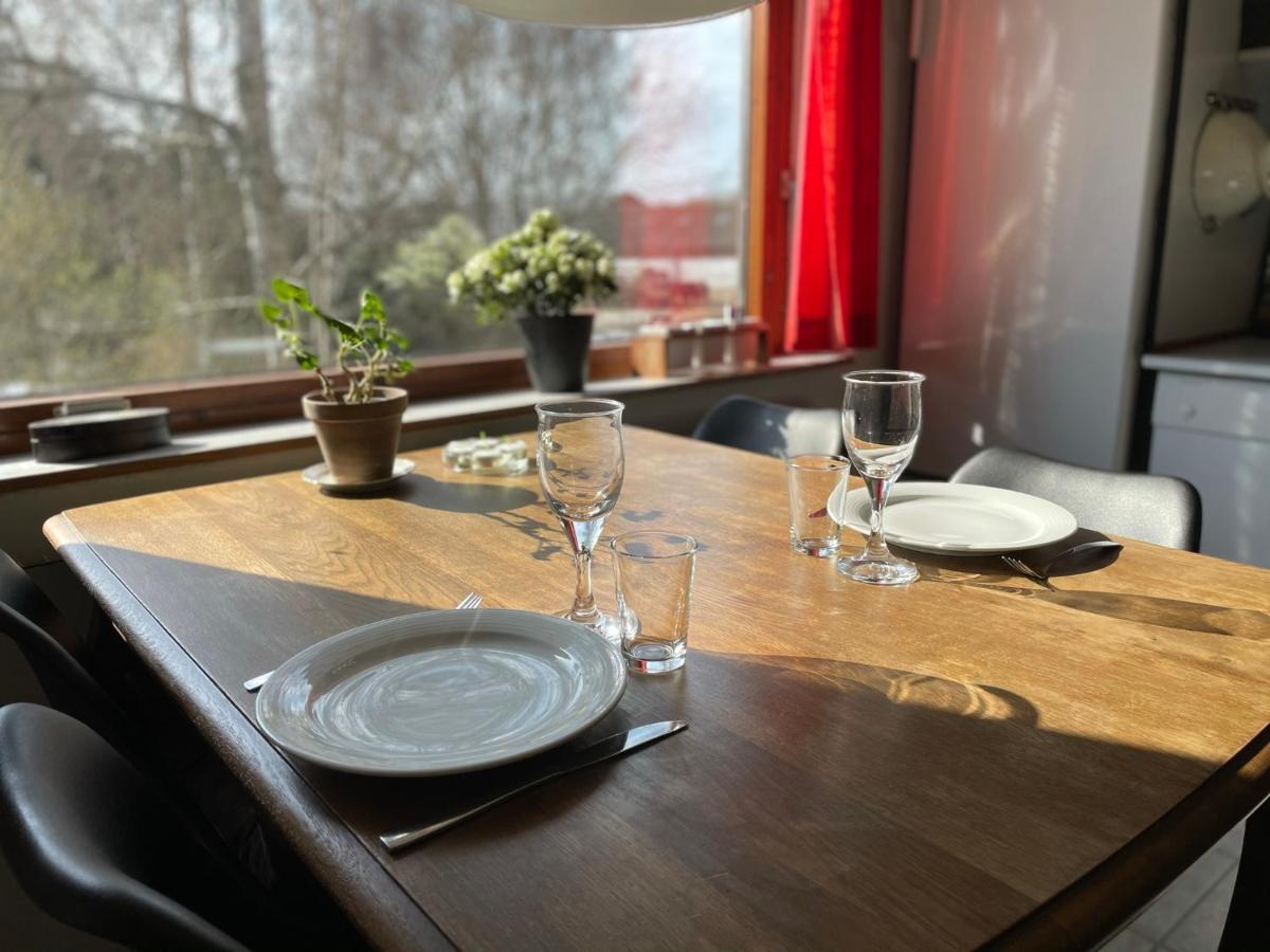 Retro Bolig - Fyldt Med Hygge! Ingen Luksus Apartment Kolind Exterior photo