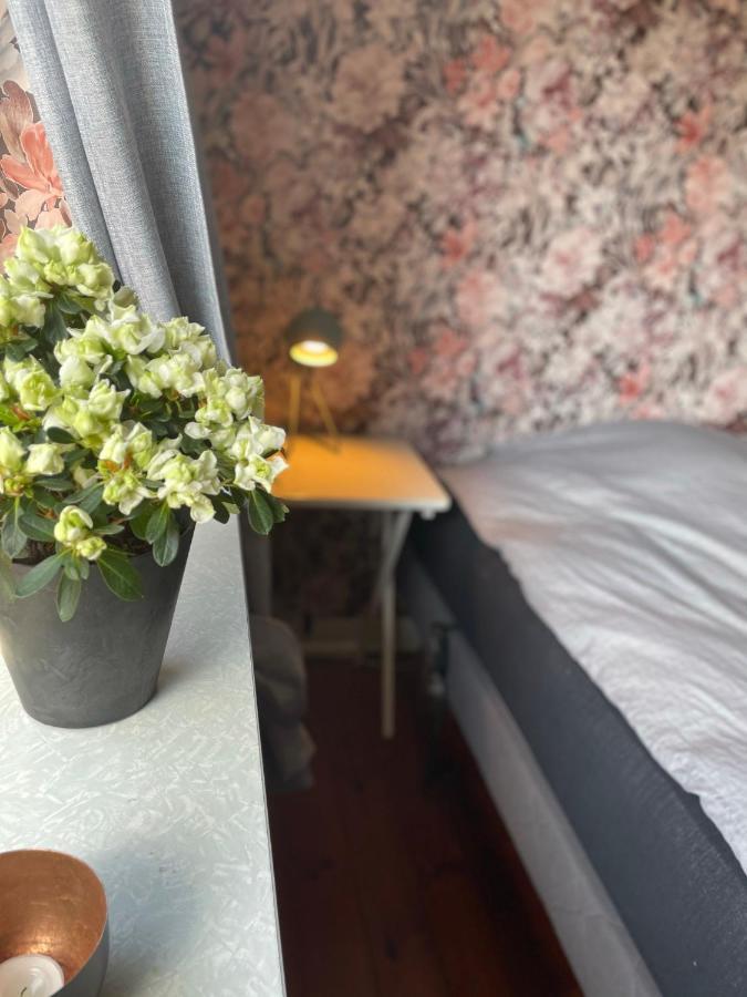 Retro Bolig - Fyldt Med Hygge! Ingen Luksus Apartment Kolind Exterior photo